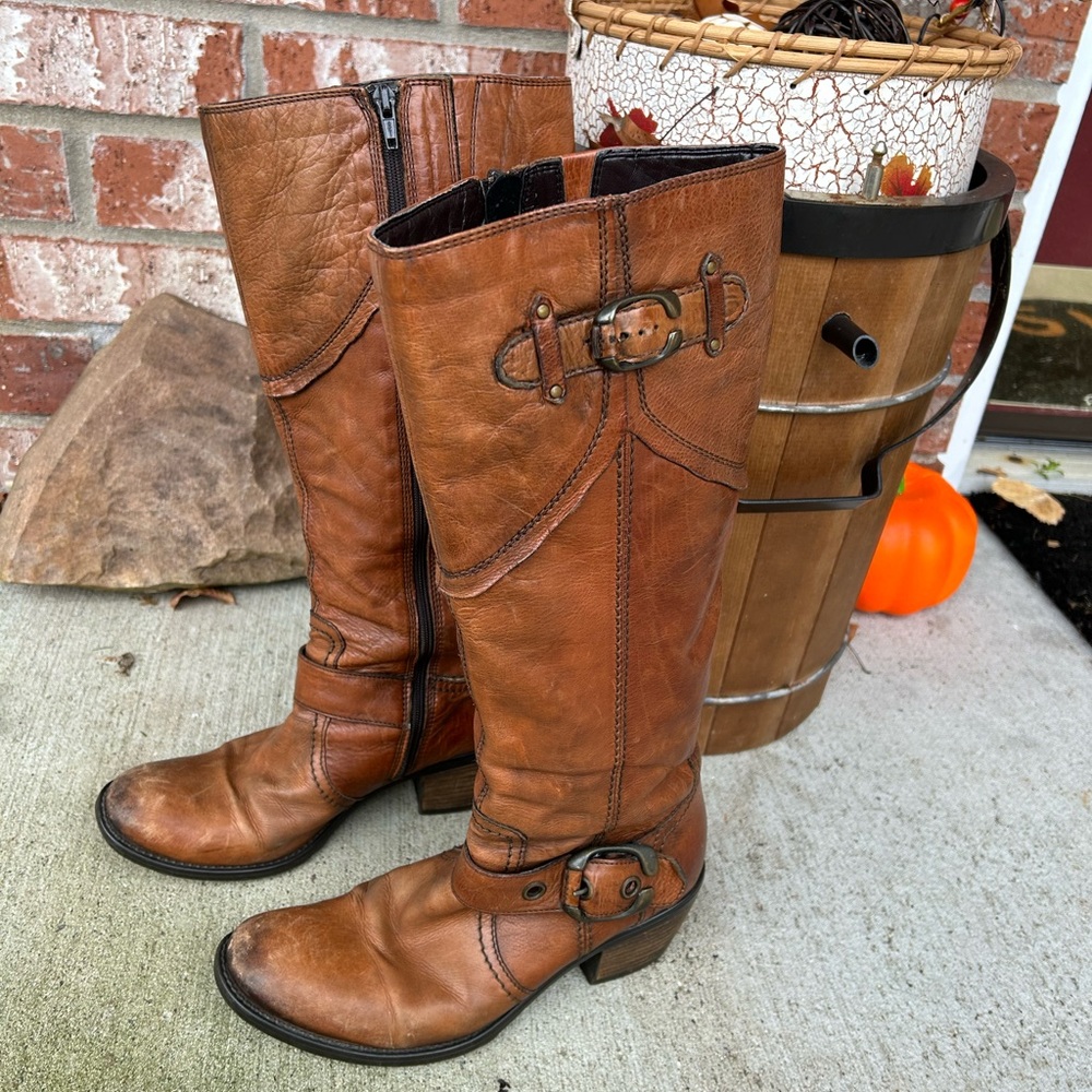 Clark leather boots